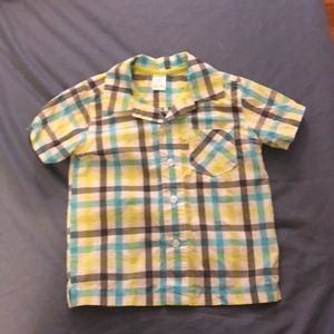 3 for $18! Short sleeved button down shirt